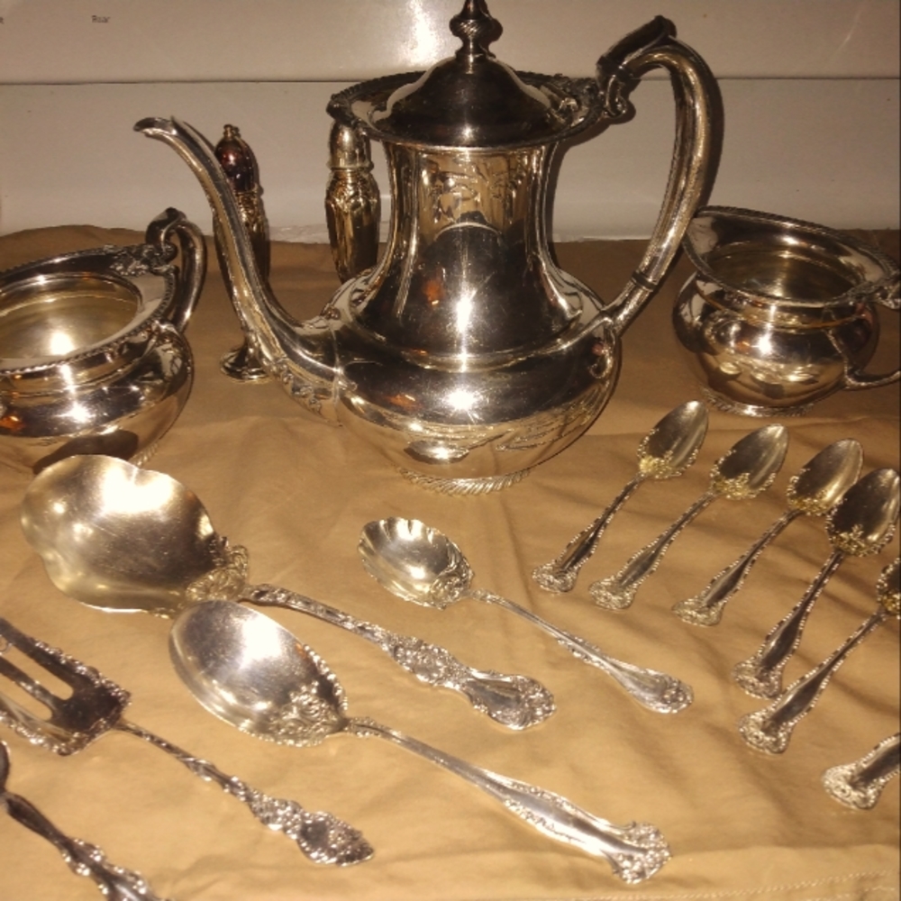 Silver server set